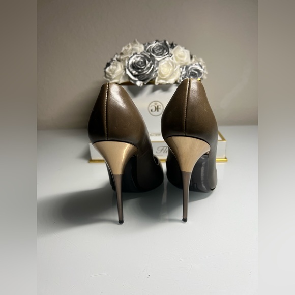 Salvatore Ferragamo Stiletto - Picture 2 of 9